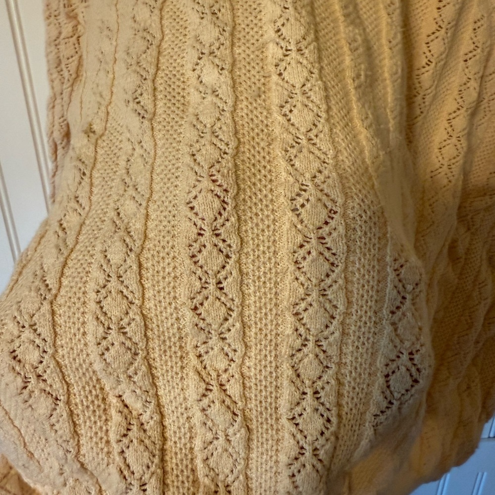 Beachy Roxy Sweater - Picture 2 of 4